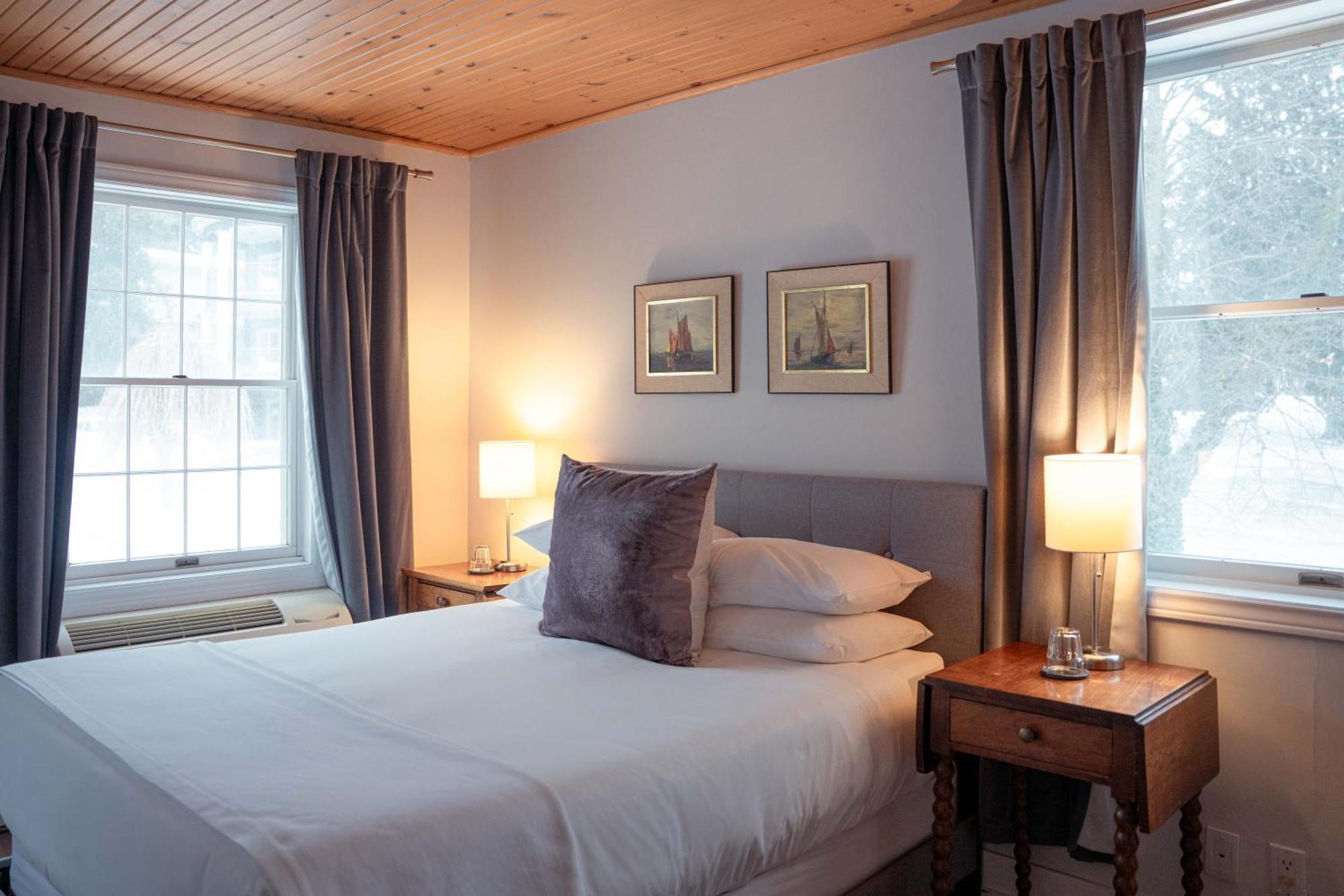 South Landing Inn Niagara-on-the-Lake ภายนอก รูปภาพ