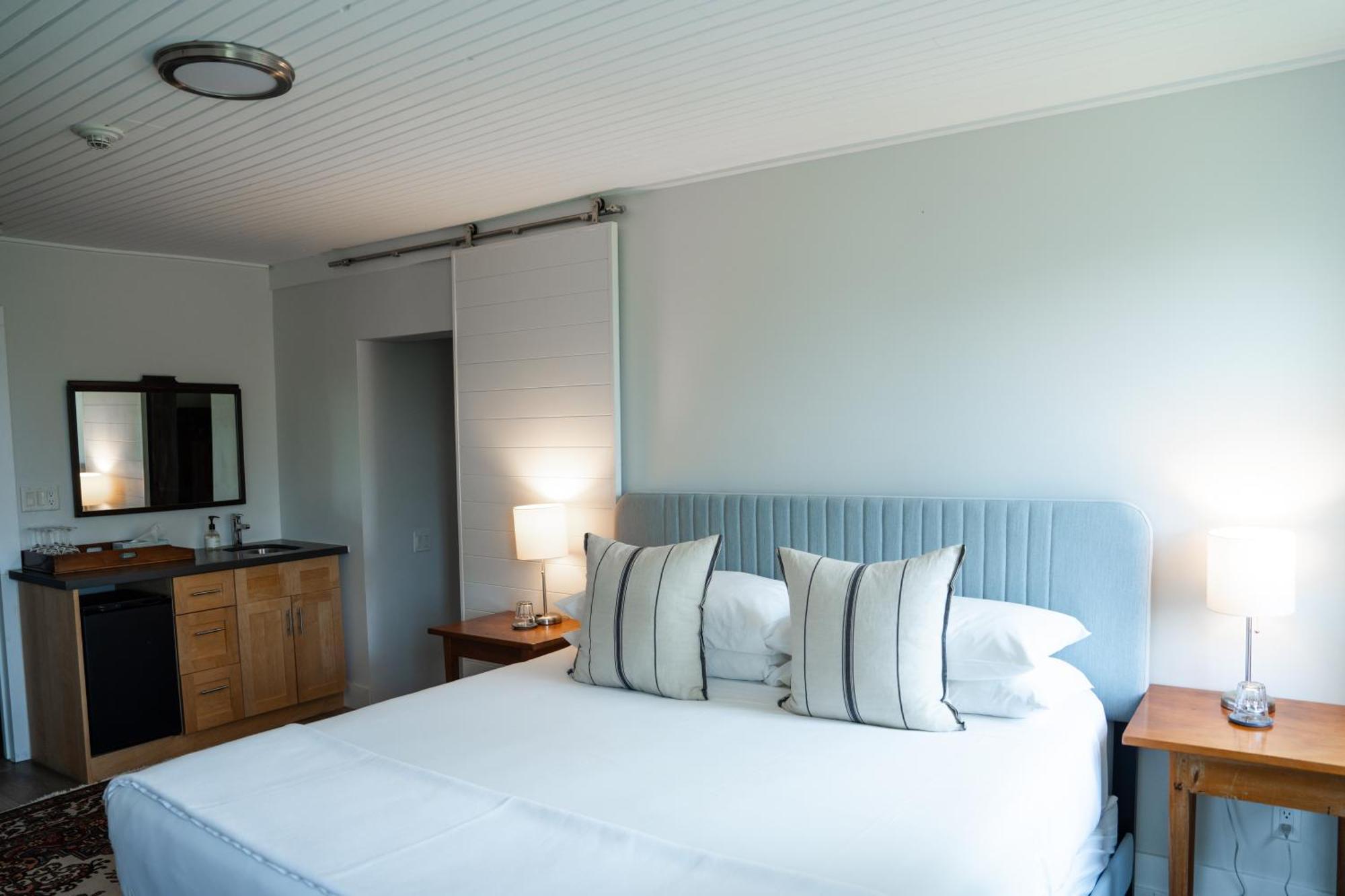 South Landing Inn Niagara-on-the-Lake ภายนอก รูปภาพ